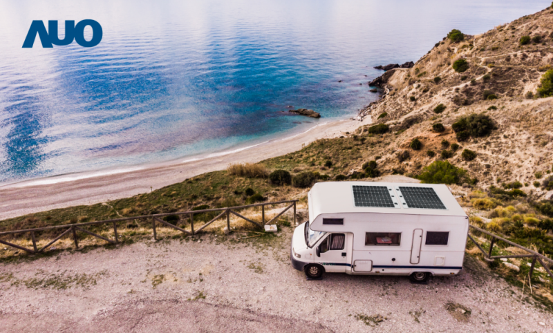 「可撓輕量化太陽光電板SunCurva」使用輕量特殊耐候型複合板取代傳統太陽能板的玻璃前板，不僅降低70%重量，每米平方僅3Kg；具有抗衝擊性能及通過電磁相容性測試，可應用於交通運輸工具，如露營車、遊艇等